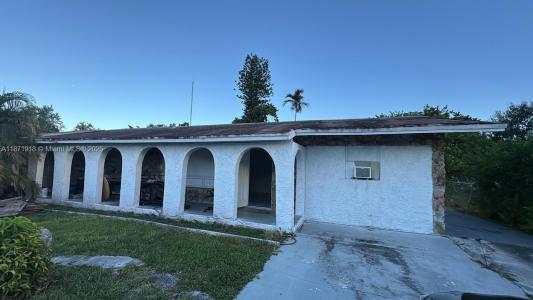 5706 SW 27th St, West Park, Florida 33023, USA
