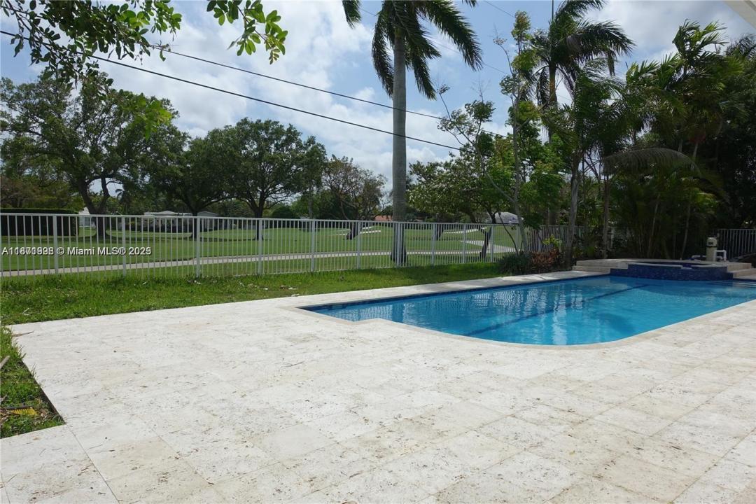 1310 Blue Rd 1310, Coral Gables, Florida 33146, Estados Unidos
