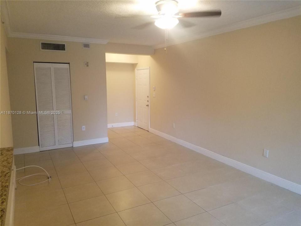11600 SW 2nd St 18101, Pembroke Pines, フロリダ 33025, アメリカ合衆国