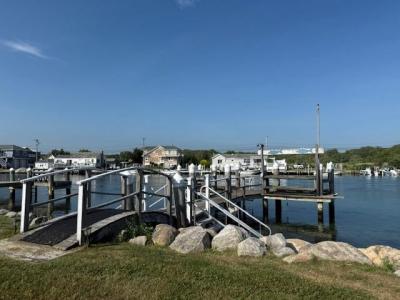 33 BREACH Drive front, Westerly, Rhode Island 02891, USA