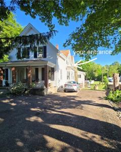 81 Old Hopkinton Road 2, Westerly, RI 02891, USA