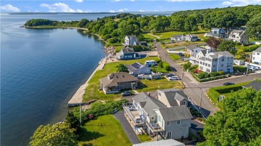 54 Burnett Road, Warwick, Rhode Island 02889