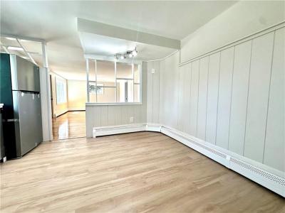 30 Manuel Street, Pawtucket, רוד איילנד 02861, ארצות הברית של אמריקה 
