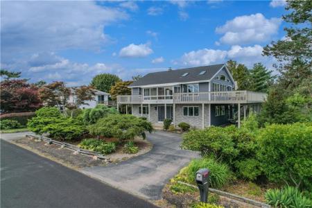 27 Foster Lane, Narragansett, RI 02882, USA