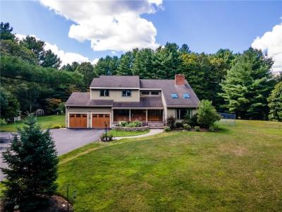 39 Sumner Brown Road, Cumberland, Rhode Island 02864
