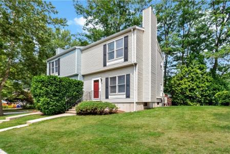 14 Riverwoods Court 14, East Providence, Rhode Island 02916, Stati Uniti