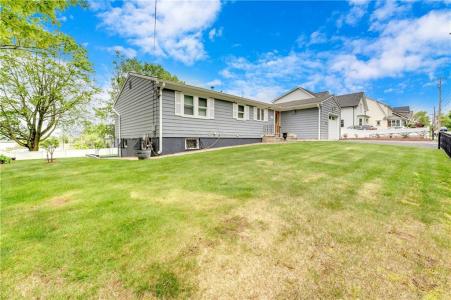 1463 Broadway Way, East Providence, Rhode Island 02914, Estados Unidos