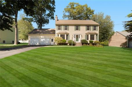 56 Greenfield Road, Cumberland, Rhode Island 02864, USA