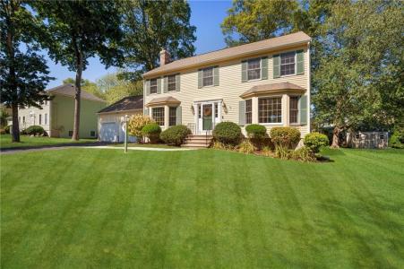 56 Greenfield Road, Cumberland, Rhode Island 02864, USA