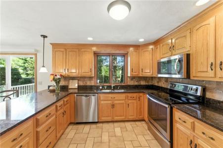 56 Greenfield Road, Cumberland, Rhode Island 02864, USA
