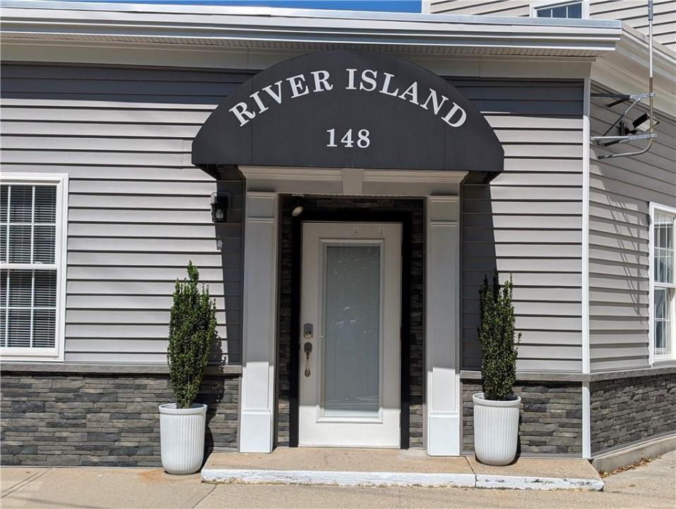148 Bernon Street 15, Woonsocket, Rhode Island 02895, États-Unis