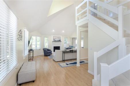 112 Harrison Avenue B, Newport, Rhode Island 02840