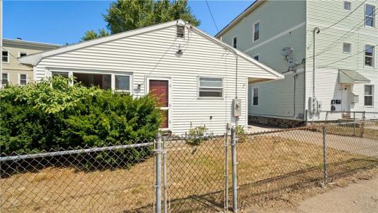 562 Privilege Street, Woonsocket, Rhode Island 02895, USA