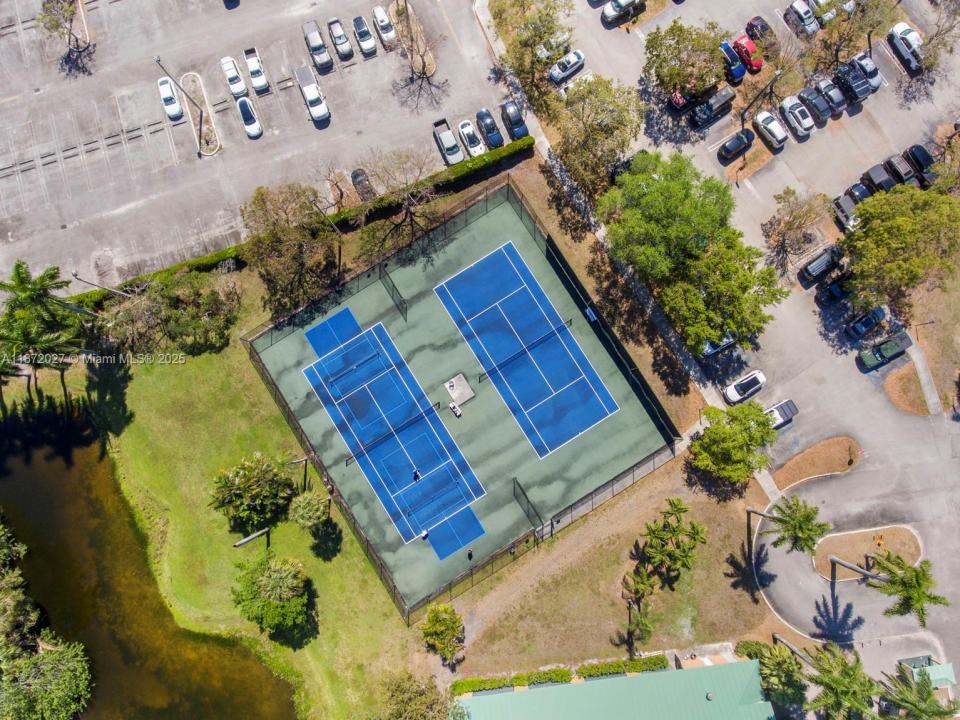 6795 & 6793 Brookline Dr 6795, Hialeah, Florida 33015, Estados Unidos