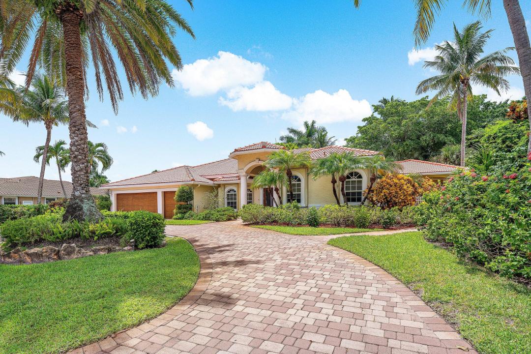 589 N Country Club Drive, City of Atlantis, Atlantis, Florida 33462, USA