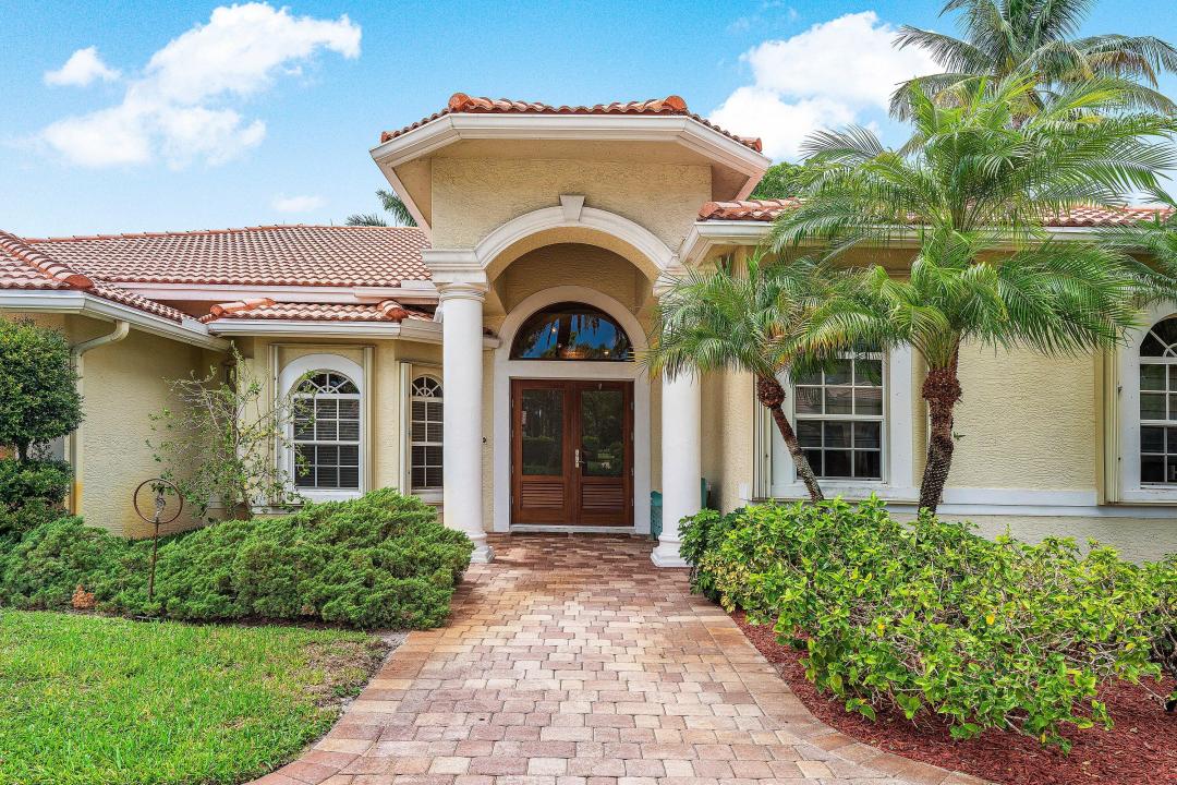 589 N Country Club Drive, City of Atlantis, Atlantis, Florida 33462, USA