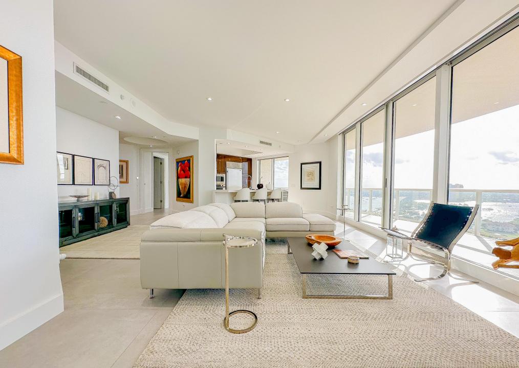 2700 N Ocean Drive 1806b, Ritz Carlton Residence, Riviera Beach, Florida 33404