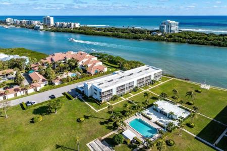 100 Waterway Road A306, Tequesta, Floryda 33469, USA