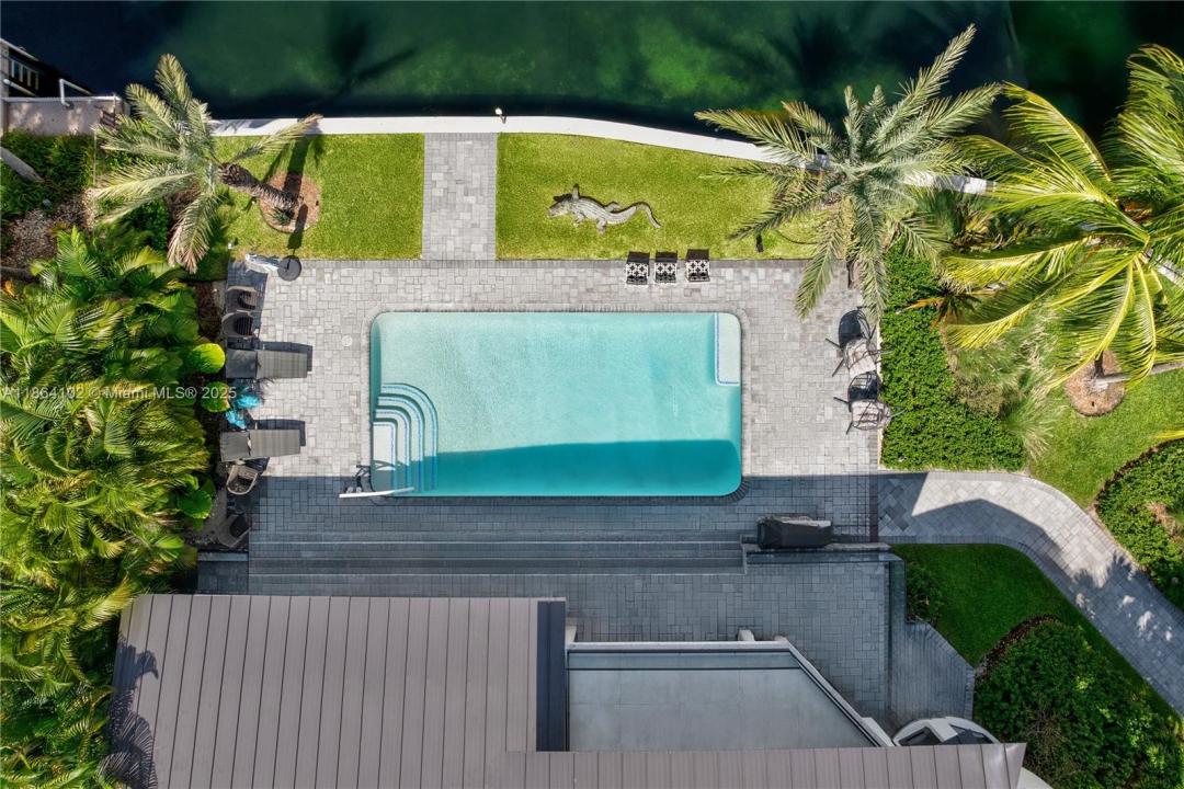 500 Palm Dr, Hallandale Beach, Florida 33009