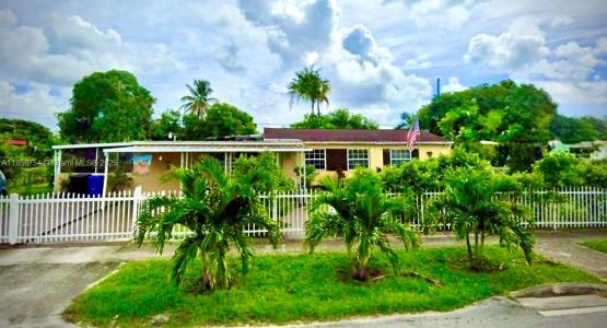 17001 NE 6th Ct, North Miami Beach, Florida 33162, USA