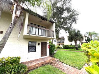 721 SE 1st Way B18, Deerfield Beach, Florida 33441, USA