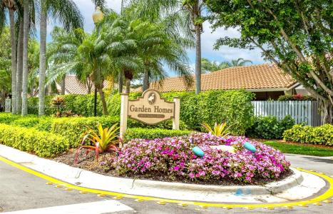 1361 Seagrape Cir, Weston, Florida 33326, USA