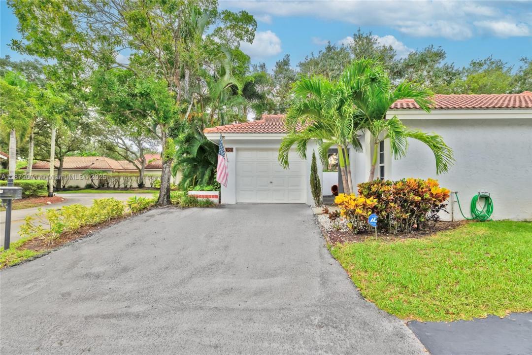 1361 Seagrape Cir, Weston, Флорида 33326, Соединенные Штаты