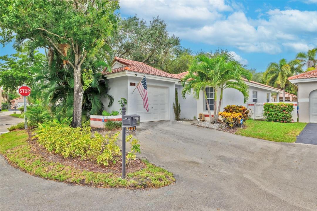 1361 Seagrape Cir, Weston, Флорида 33326, Соединенные Штаты