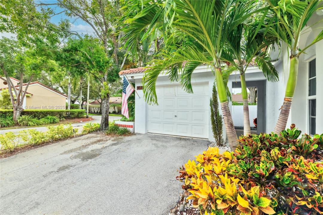 1361 Seagrape Cir, Weston, Флорида 33326, Соединенные Штаты