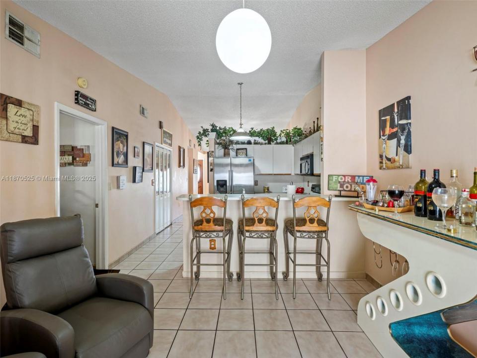 10211 NW 128th Ter, Hialeah Gardens, Флорида 33018, Соединенные Штаты