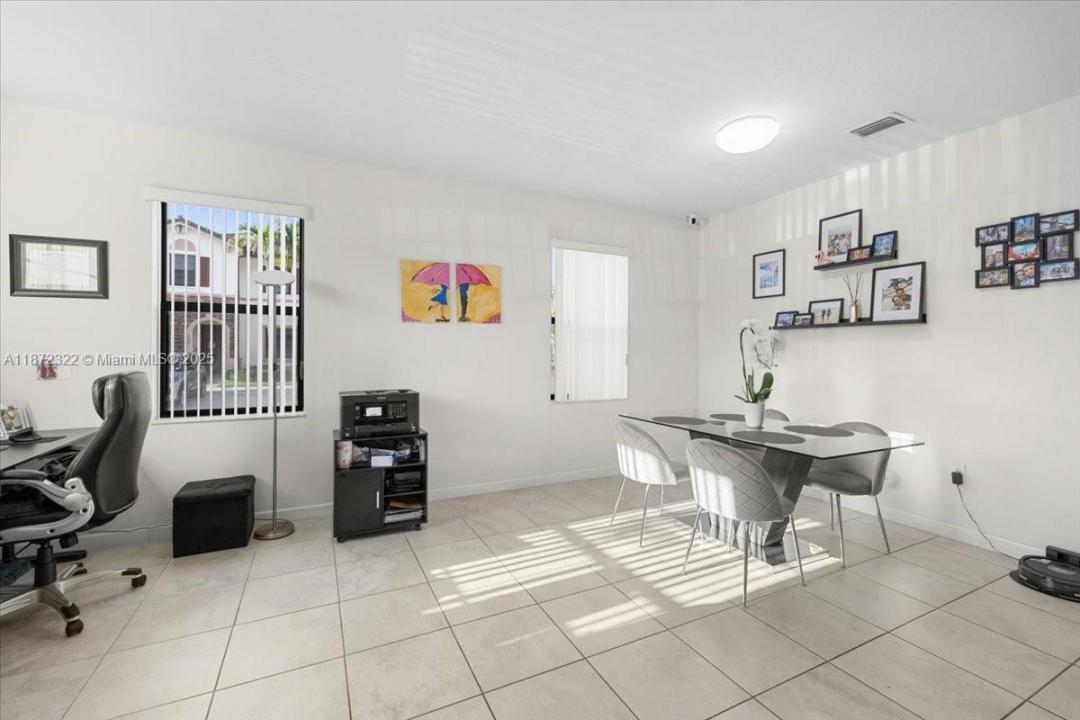 9287 W 33rd Ln, Hialeah, Florida 33018