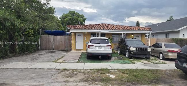 3410 SW 13th Ter, Miami, Florida 33145, USA