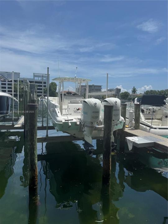 7929 W DR UNIT 6, North Bay Village, Floride 33141, États-Unis