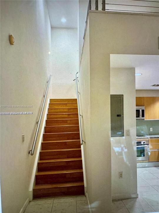 1050 Brickell Ave 1816, Miami, Floride 33131, États-Unis