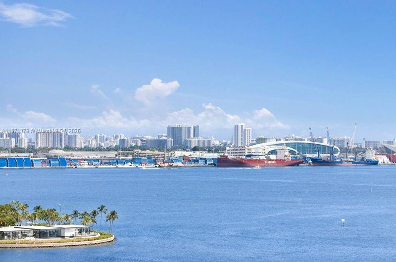 1331 Brickell Bay Dr 1602, Miami, フロリダ 33131, アメリカ合衆国