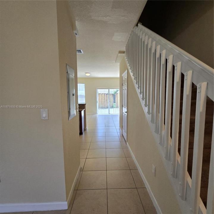 9031 SW 227th St 5, Cutler Bay, Florida 33190, HOA KỲ