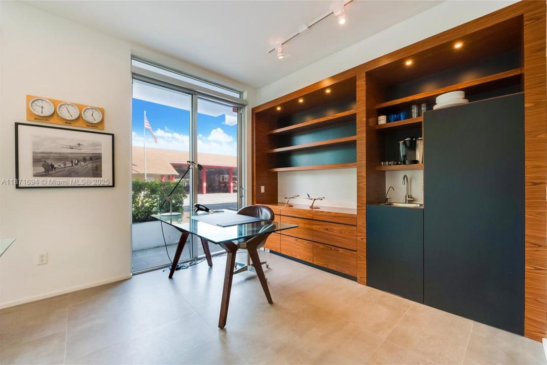 3339 Virginia Street 120, Miami, Флорида 33133, Соединенные Штаты