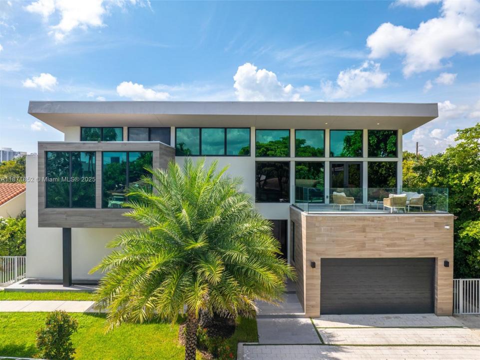 521 Holiday Dr, Hallandale Beach, Florida 33009, Estados Unidos