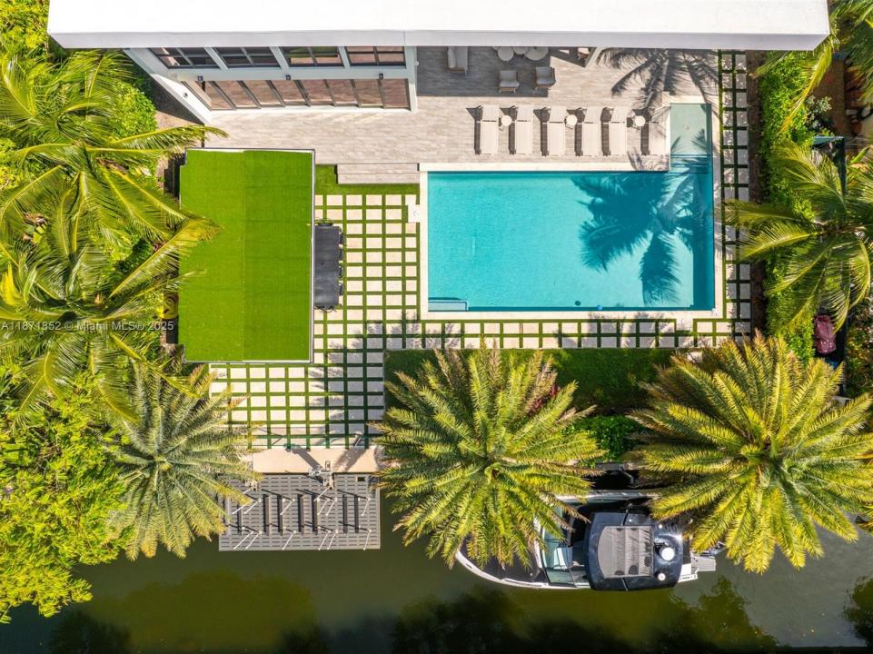 521 Holiday Dr, Hallandale Beach, Florida 33009, Estados Unidos