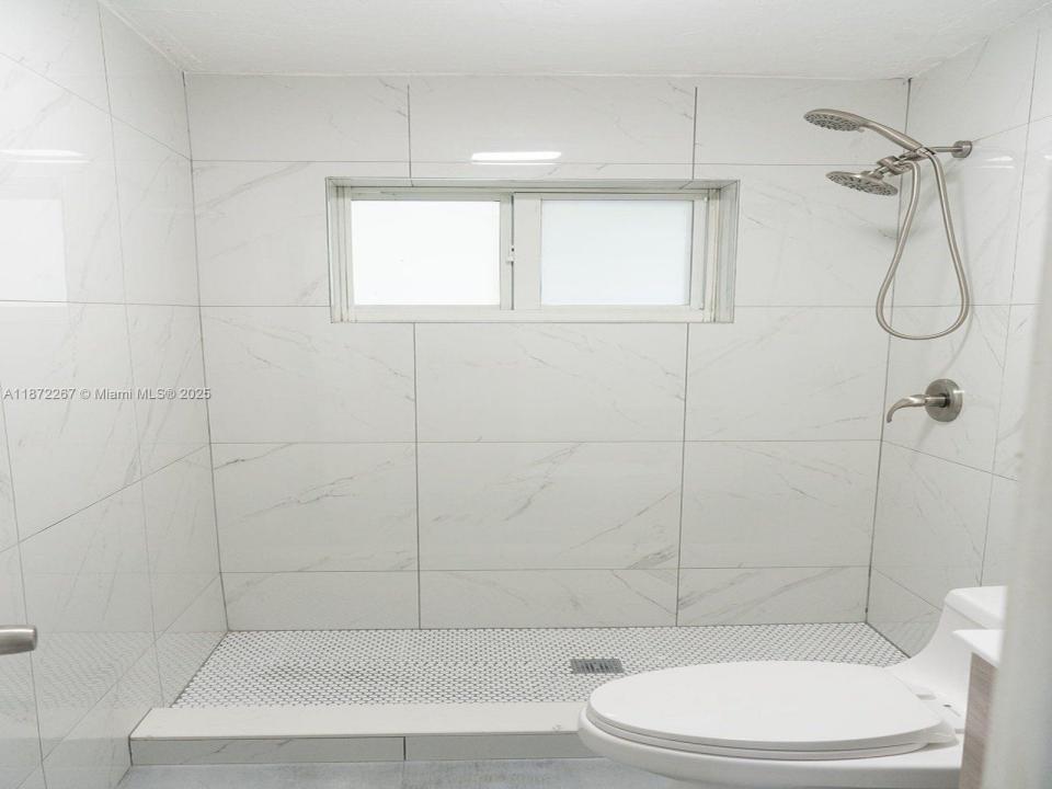 612 NW 10th Ter B, Fort Lauderdale, Flórida 33311, Estados Unidos
