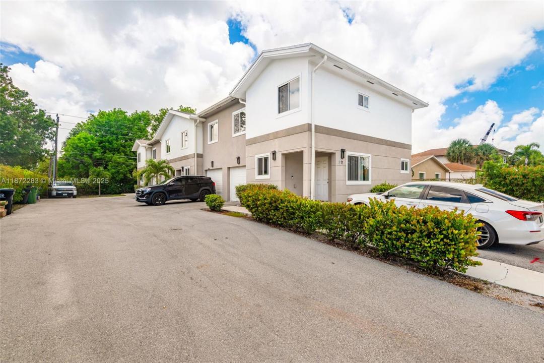811-817 NW 3rd Ave, Fort Lauderdale, Флорида 33311, Соединенные Штаты
