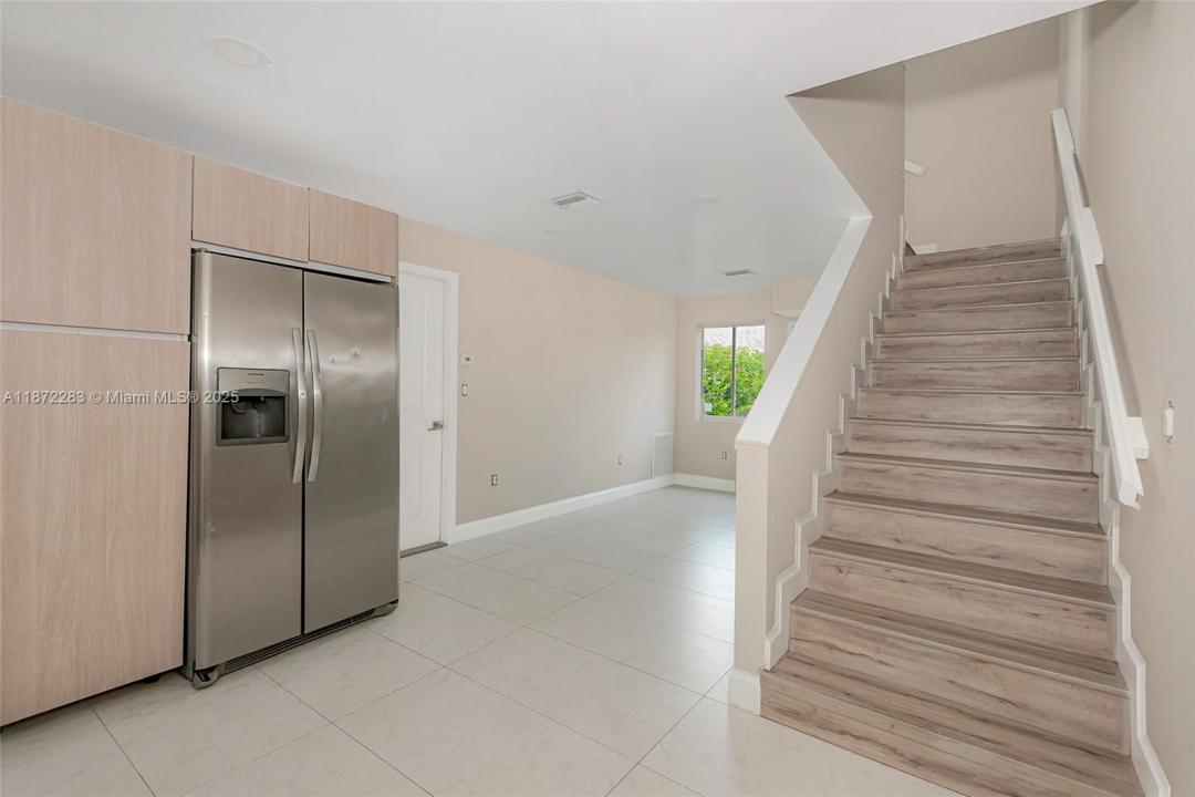 811-817 NW 3rd Ave, Fort Lauderdale, Флорида 33311, Соединенные Штаты