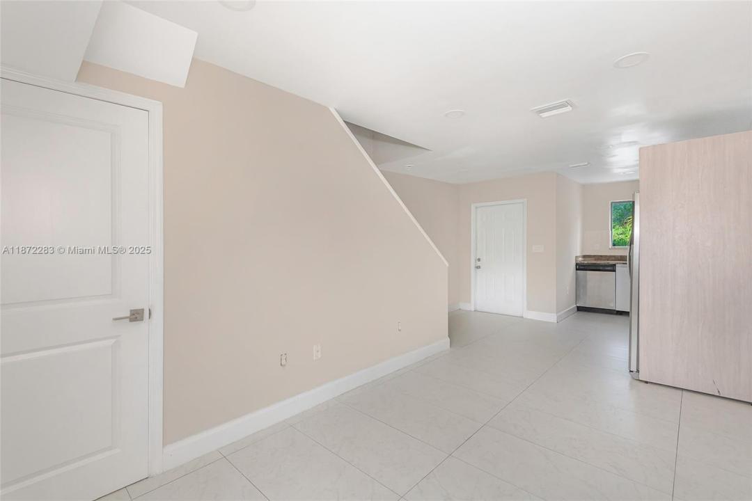 811-817 NW 3rd Ave, Fort Lauderdale, Флорида 33311, Соединенные Штаты