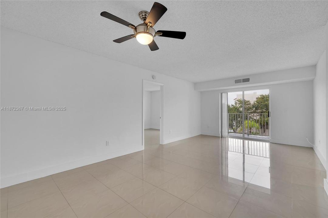 8260 SW 210th St 201, Cutler Bay, Florida 33189, HOA KỲ