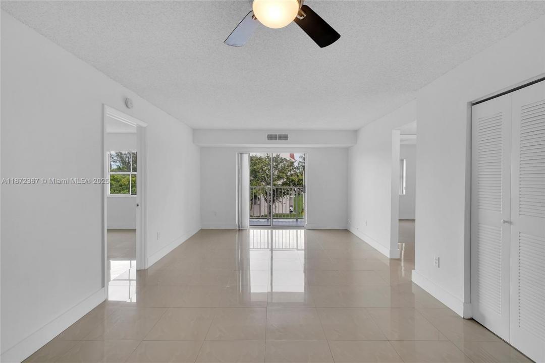 8260 SW 210th St 201, Cutler Bay, Florida 33189, HOA KỲ