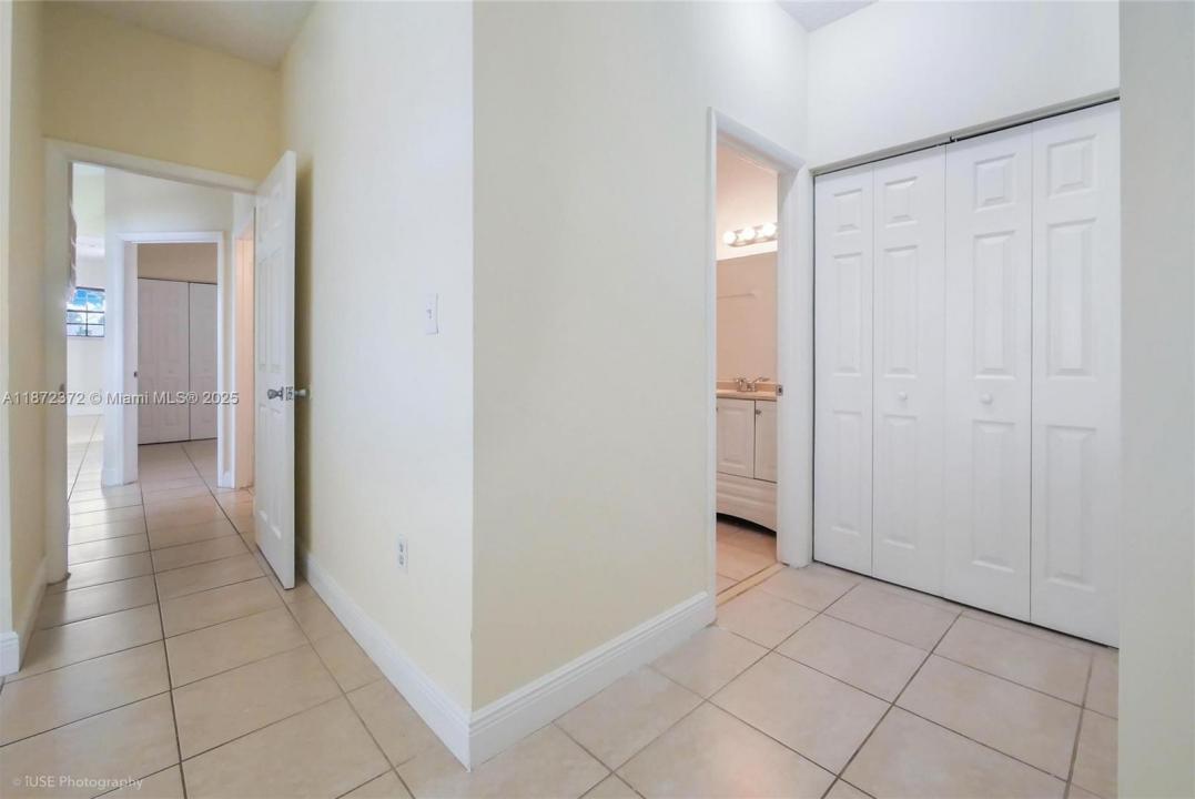 1941 NW 96th Ter 8L, Pembroke Pines, Florida 33024