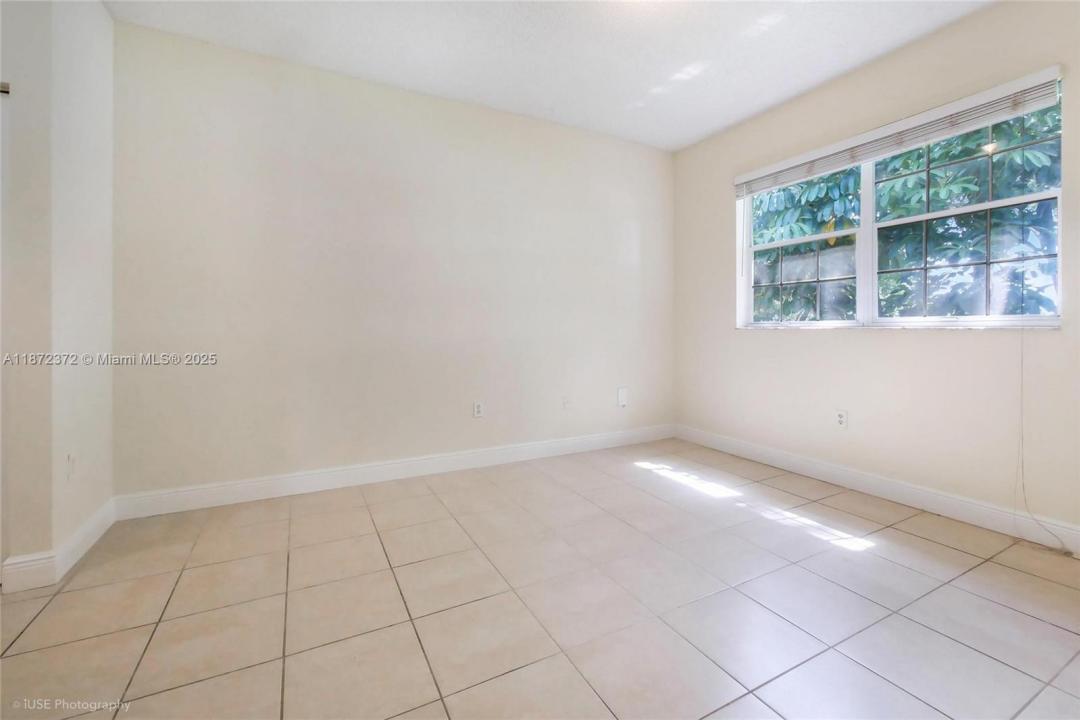1941 NW 96th Ter 8L, Pembroke Pines, Florida 33024