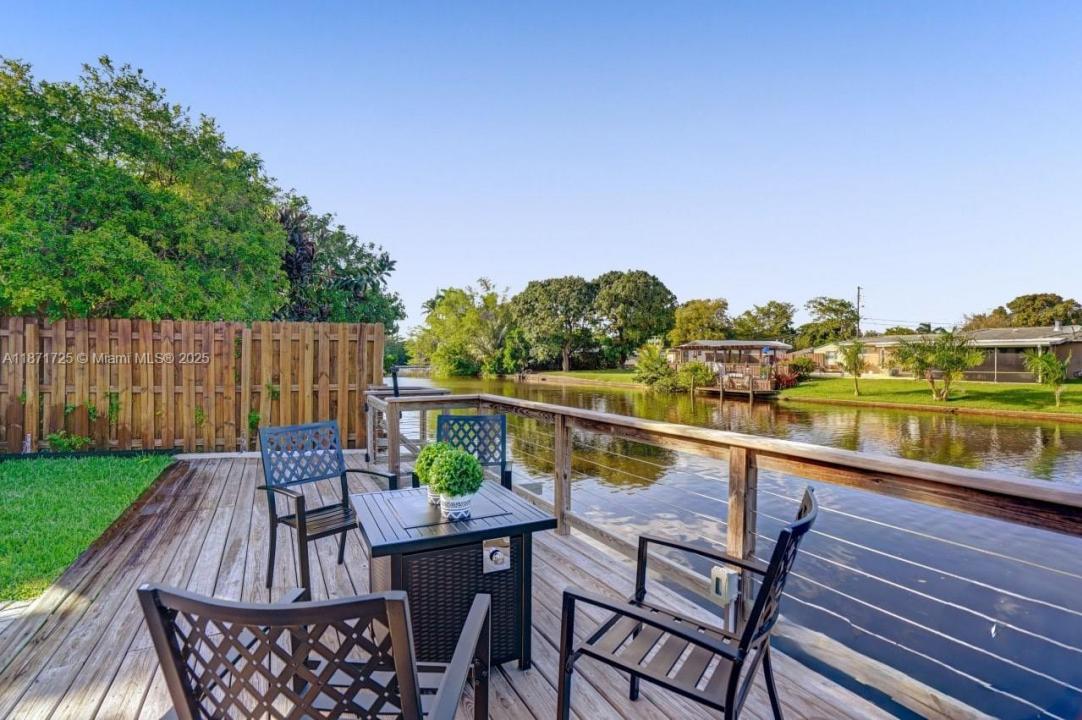 755 NW 35th St, Oakland Park, فلوريدا 33309, الولايات المتحدة