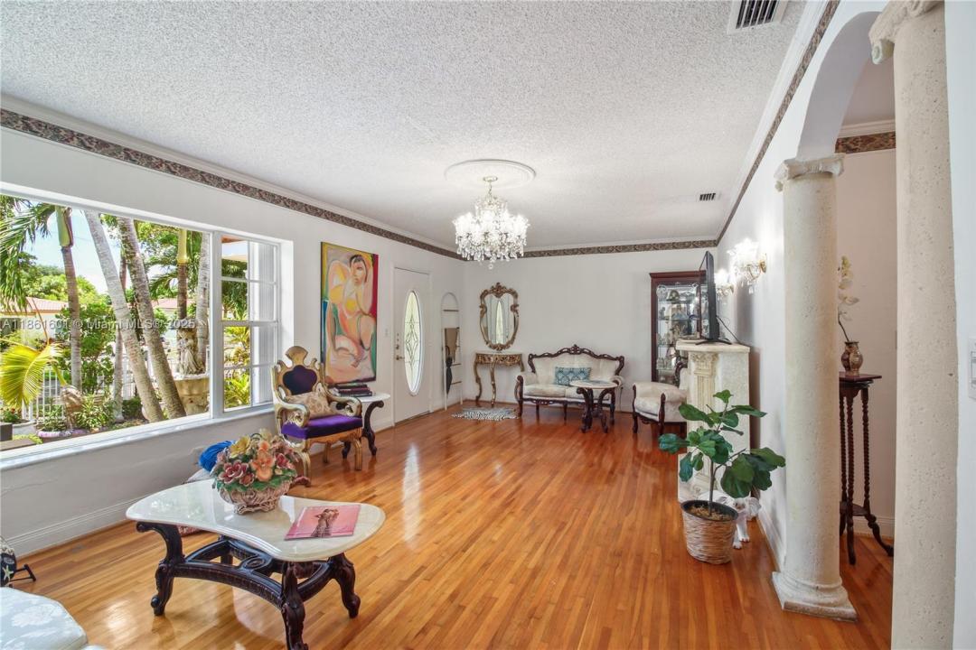 6101 SW 13th Ter, West Miami, 佛罗里达州 33144, 美国