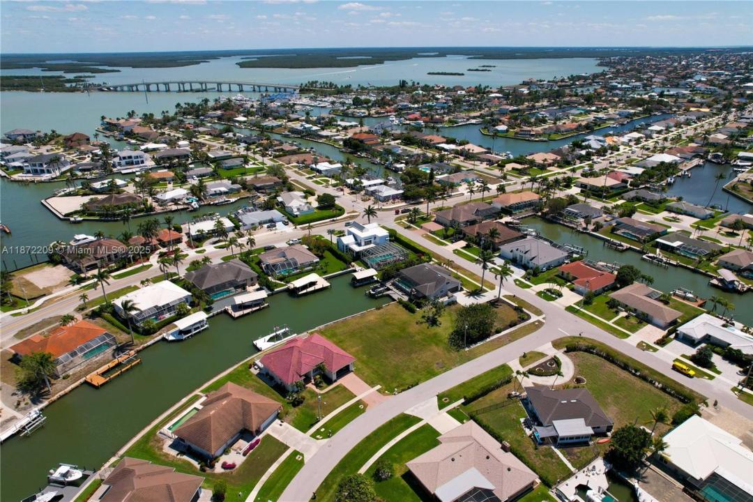 903 Juniper Ct, Marco Island, Florida 34145